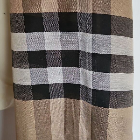 Unbranded Women's Fringe Tartan Scarf Beige & Black - Picture 7 of 16